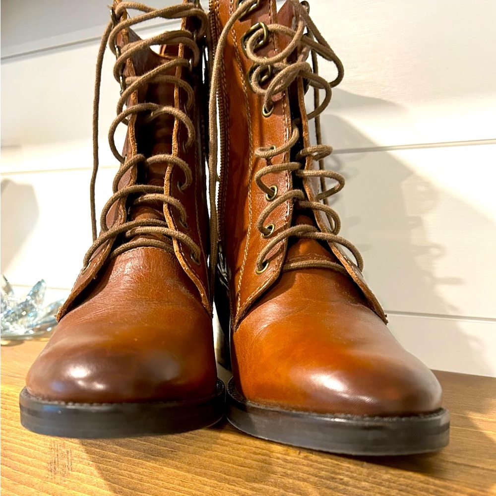 Brown Kenneth Cole boots